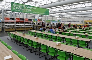 ロンドン五輪の選手村食堂=2012年7月、ロンドン(共同)